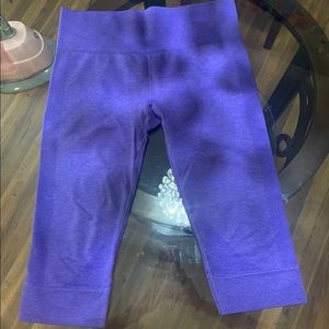 Women’s Lululemon Crops Size 10